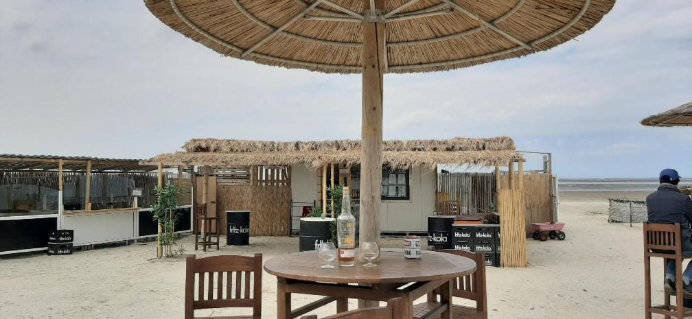Haus Strandkorb Mit Fruehstuecksoption Bensersiel Exterior photo