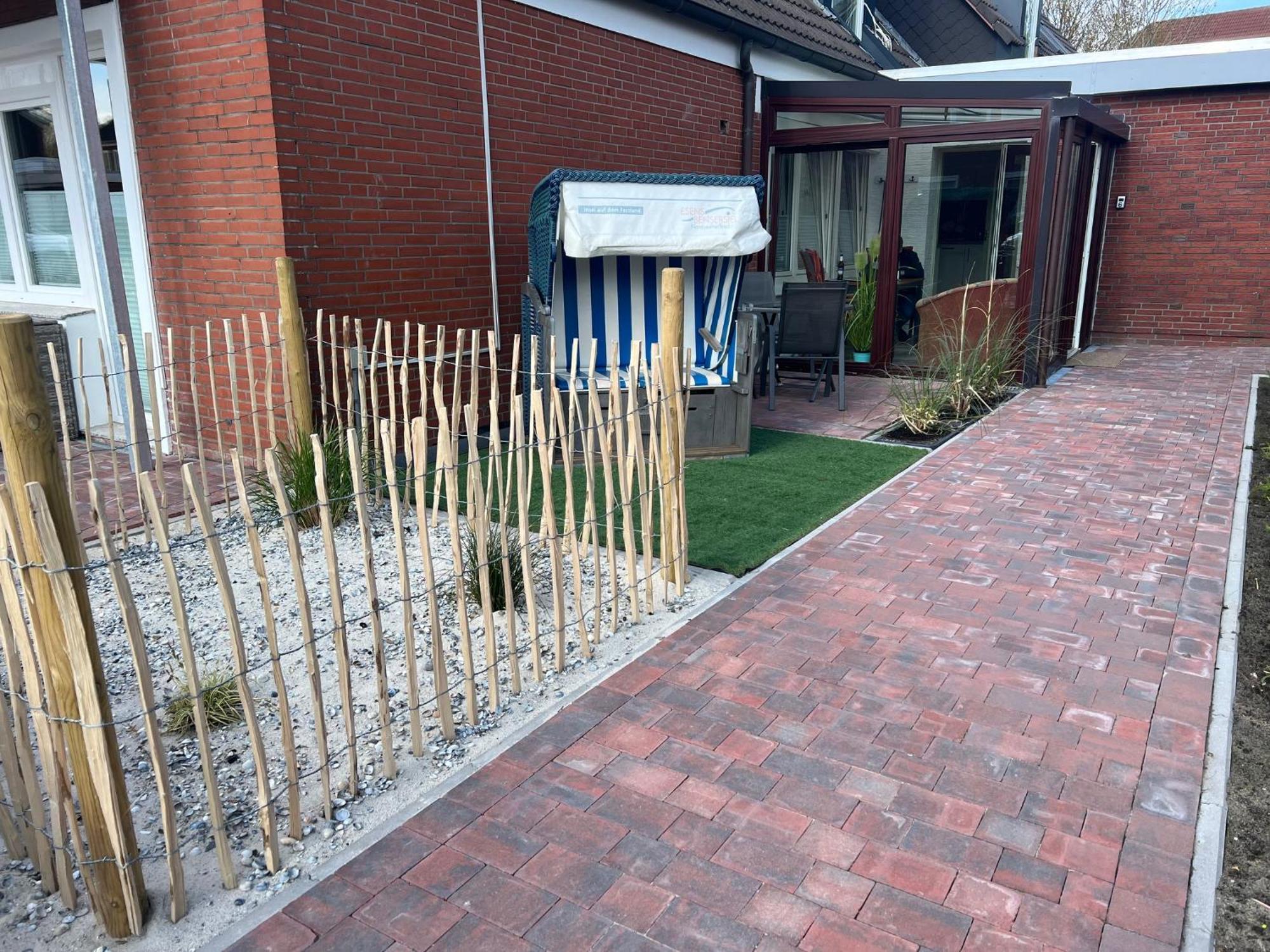 Haus Strandkorb Mit Fruehstuecksoption Bensersiel Exterior photo